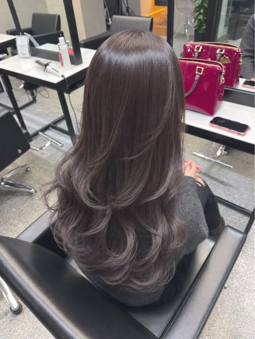 セミロング カット ヘアカラー 🍒ケアブリーチ/ YUI🍒のヘアスタイル