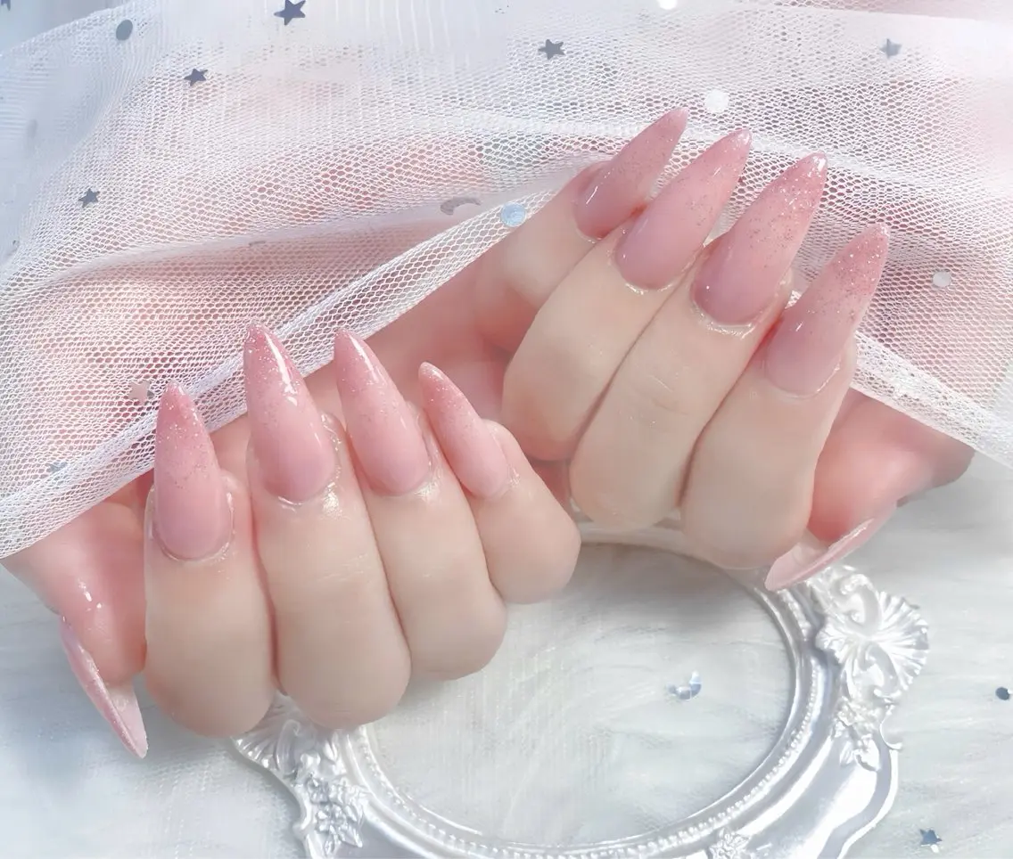ネイル チークネイル 長さ出し フレンチネイル ジェルネイル グラデーション THANHTHANH NAILのネイルデザイン