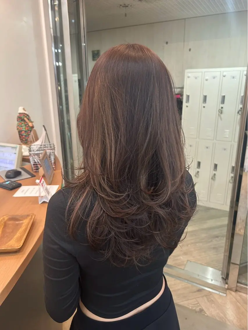 カラー ヘアカラー 遠藤 瑠夢佳のヘアスタイル