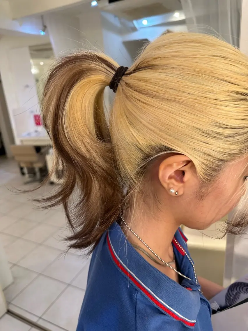 セミロング ヘアアレンジ レイヤーカット fiorista岡田 まゆこのヘアスタイル