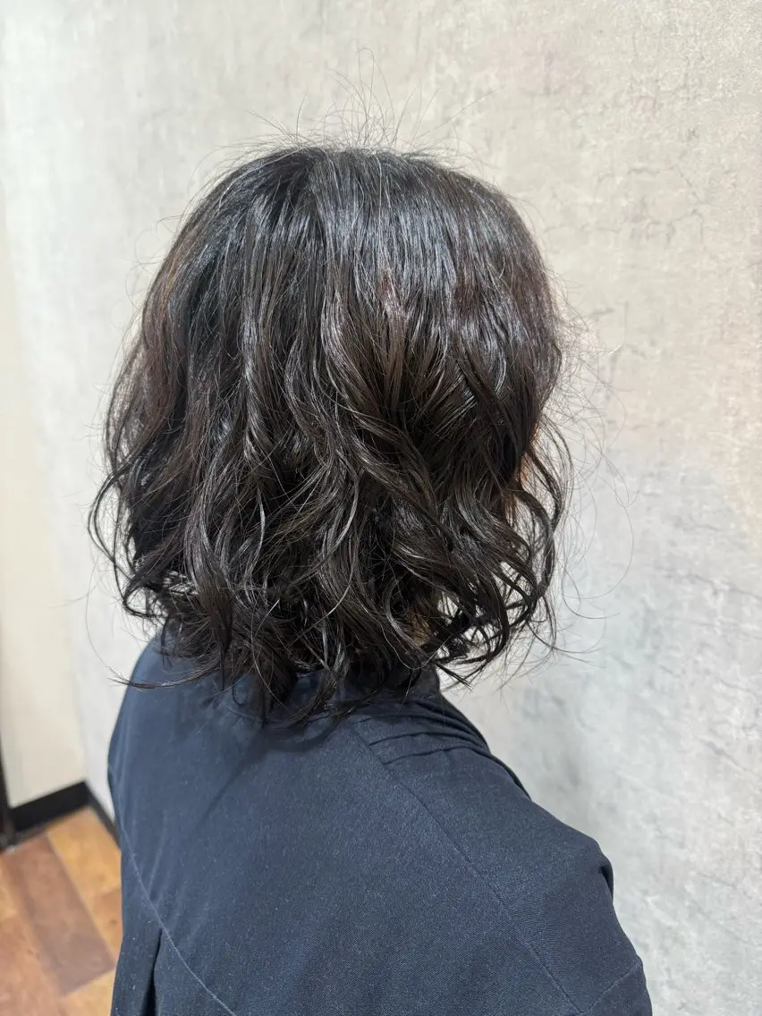 ミディアム ミディアムパーマ ボブ レイヤー/コテパーマ 松本　希愛のヘアスタイル