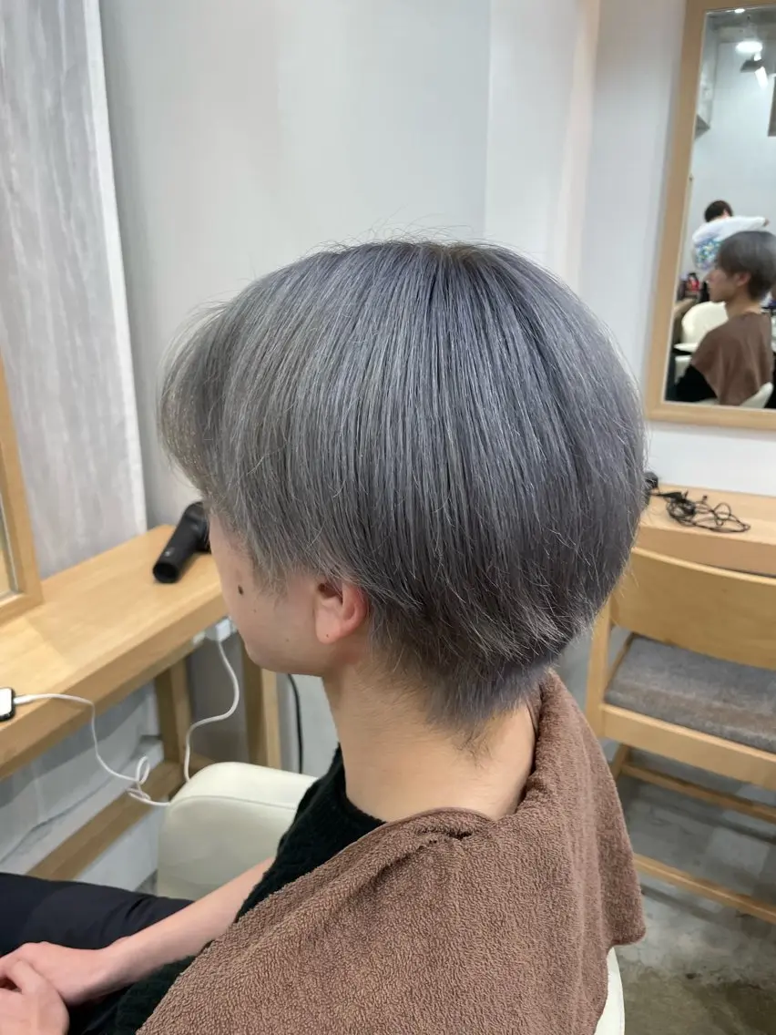 カラー メンズ 透明感カラー シルバー 髪質改善×垢抜けヘア │まさとのヘアスタイル