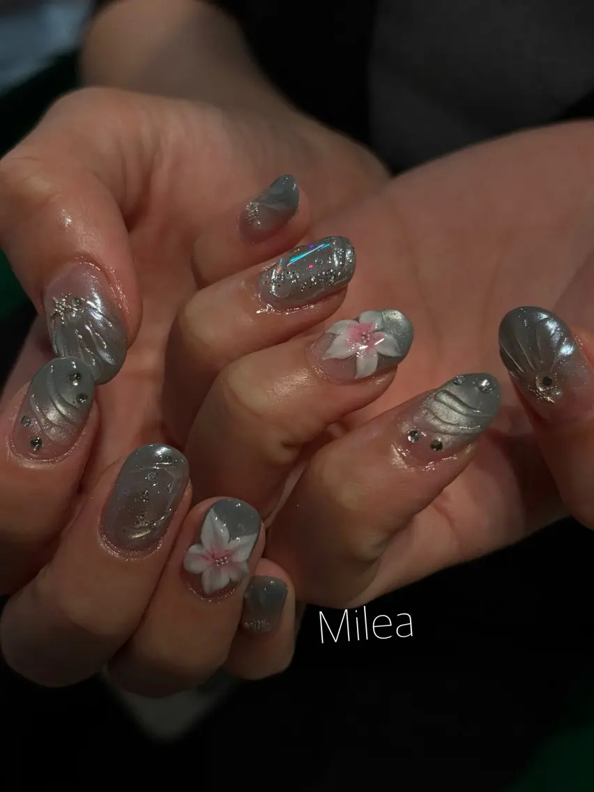 ネイル ハンドネイル Milea🩵 Sayaka🪩のネイルデザイン