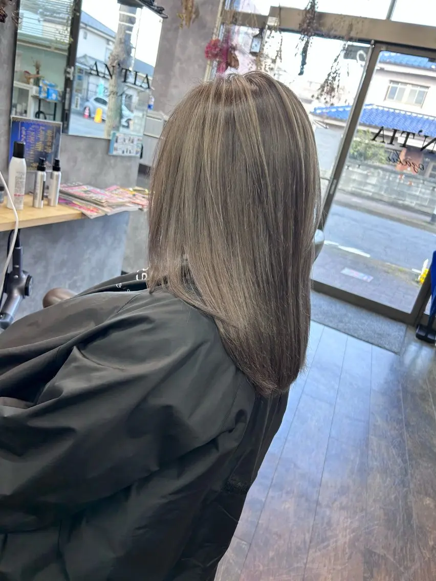 セミロング カット ヘアカラー AN'TIA小作代表 ⭐︎kazuma⭐︎のヘアスタイル