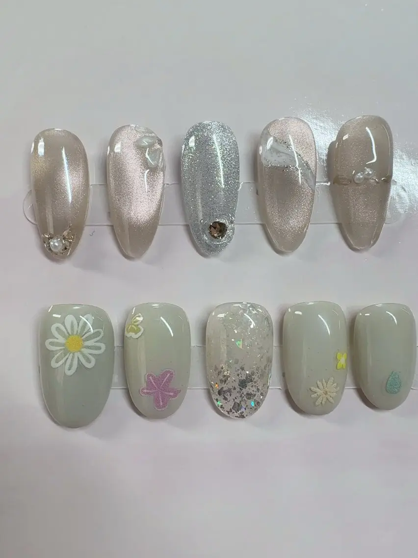 ミディアム ハンドネイル AMI Nailsalonのネイルデザイン