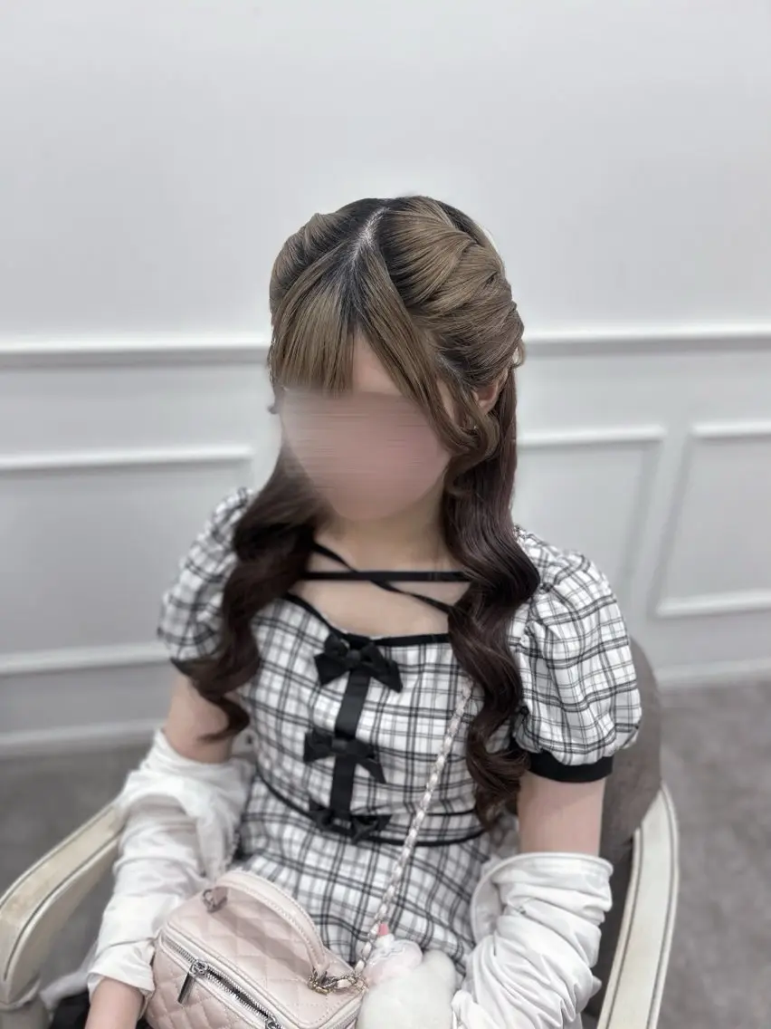 ロング ヘアアレンジ ヨシンモリ ヘアセット 徳倉 碧葉のヘアスタイル