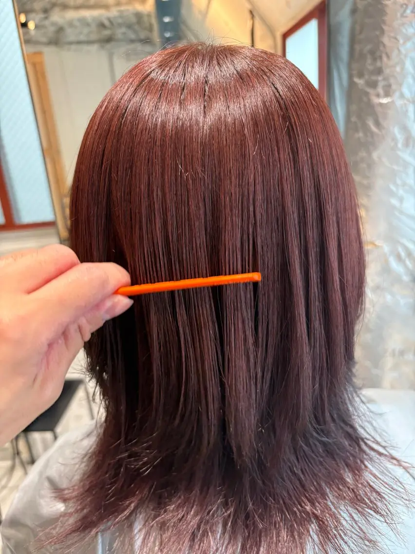 カラー ブリーチ ブリーチなしカラー ニッタルナ／縮毛矯正 ／半額以上のヘアスタイル