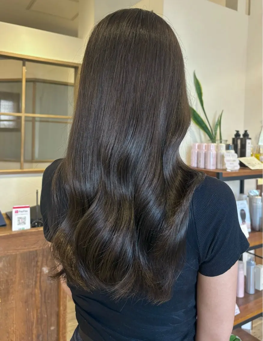 セミロング カラー ニュアンスパーマ 🧺アンジュのヘアスタイル