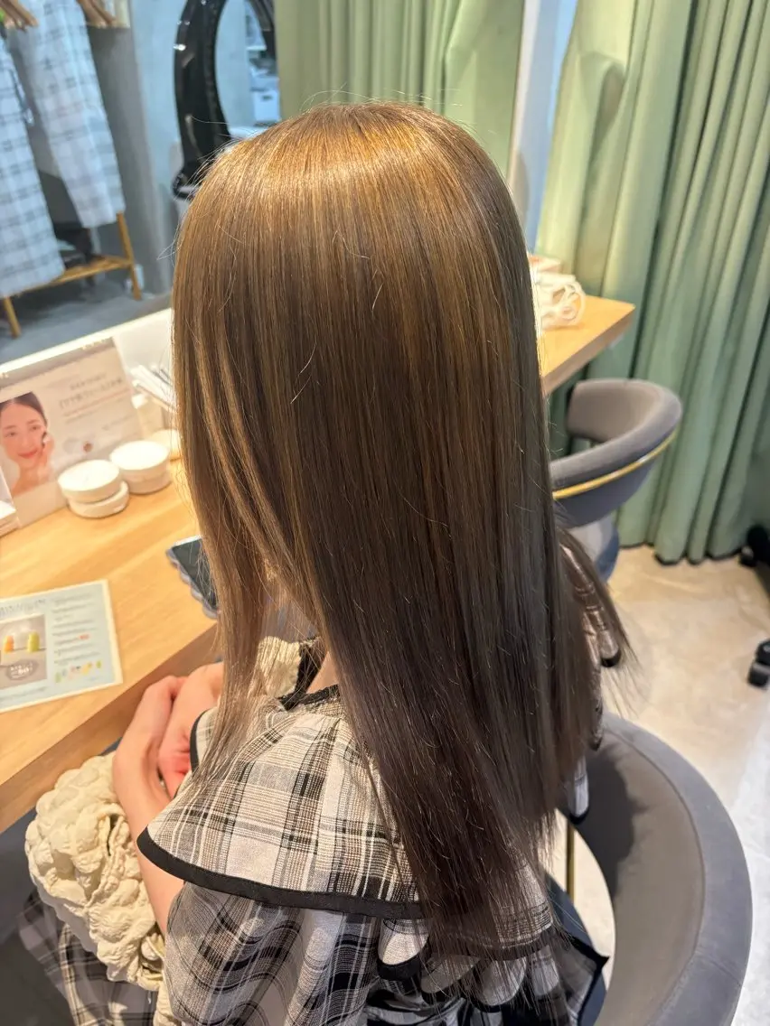 ロング カラー オリーブカラー ヘアカラー りあの🎀 /暖色カラー🍒のヘアスタイル