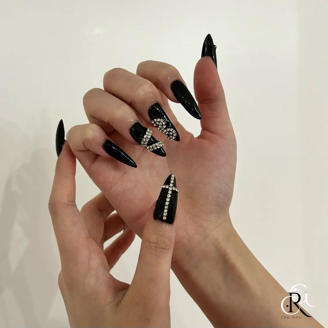 ロング ハンドネイル 美フォルムスカルプ✨ RENAのネイルデザイン