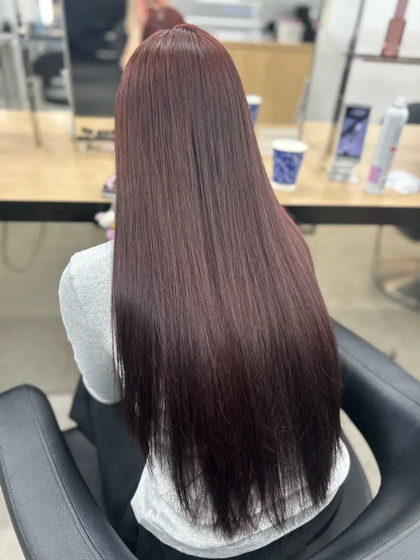 ロング カラー カット ヘアカラー トリートメント ヘアセット YUKA🤍ベージュ /ミルクティーのヘアスタイル