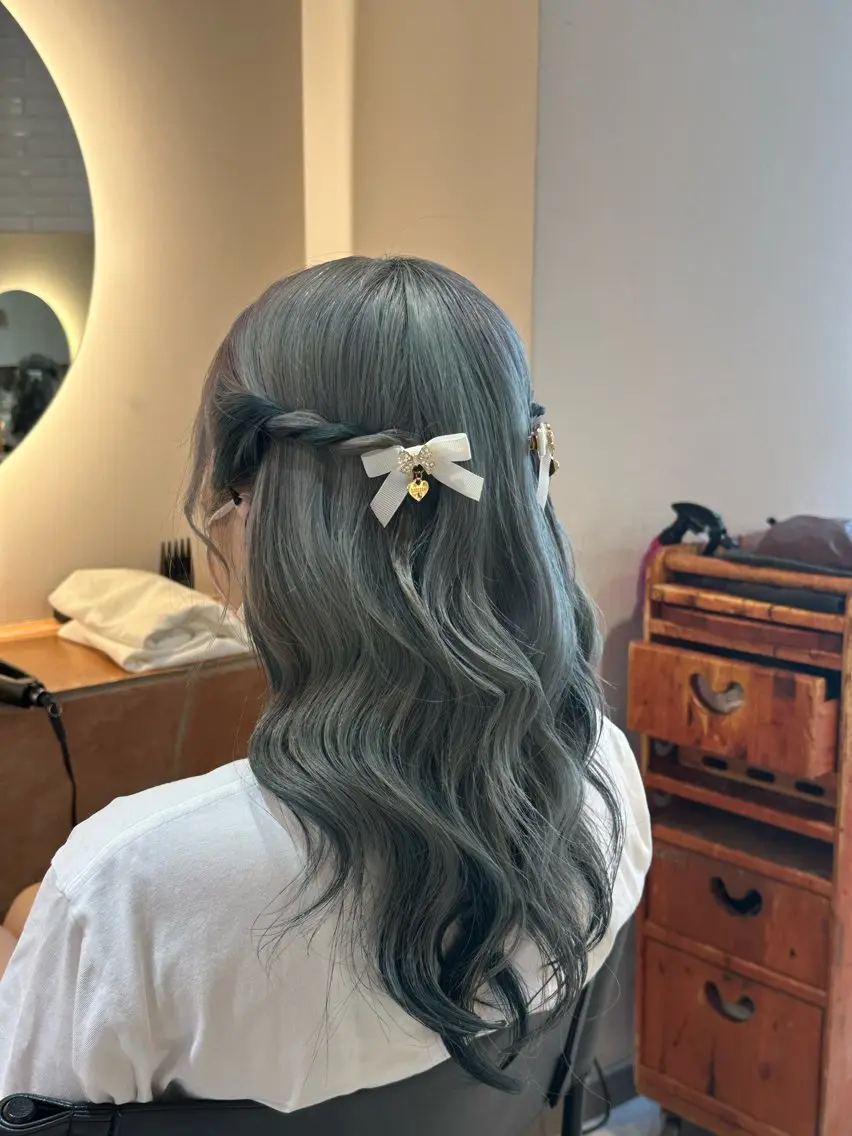 ロング 横浜⭐️カラー モデル🌻あみ🌻のヘアスタイル