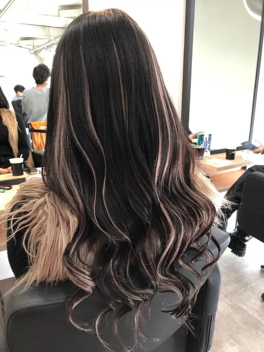ロング カラー シールエクステ バレイヤージュ ブリーチ ハイライトカラー ハイトーンカラー カット エクステ レイヤー/エクステ alpha下妻のヘアスタイル