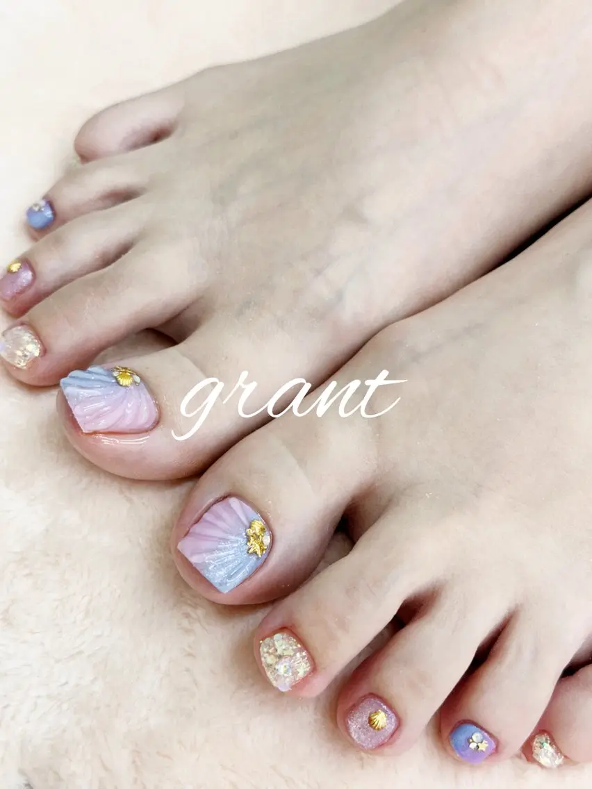 ネイル フットネイル 夏ネイル フットネイル nailsalon grantのネイルデザイン