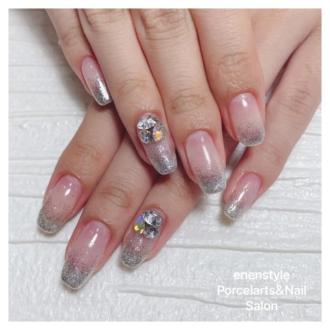 ミディアム ネイル 🐾enen style 🐾のネイルデザイン