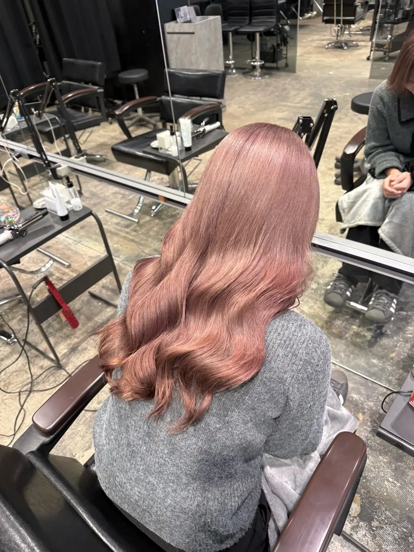 ロング カラー ヘアカラー ハイトーン･髪質改善 MIOKAのヘアスタイル