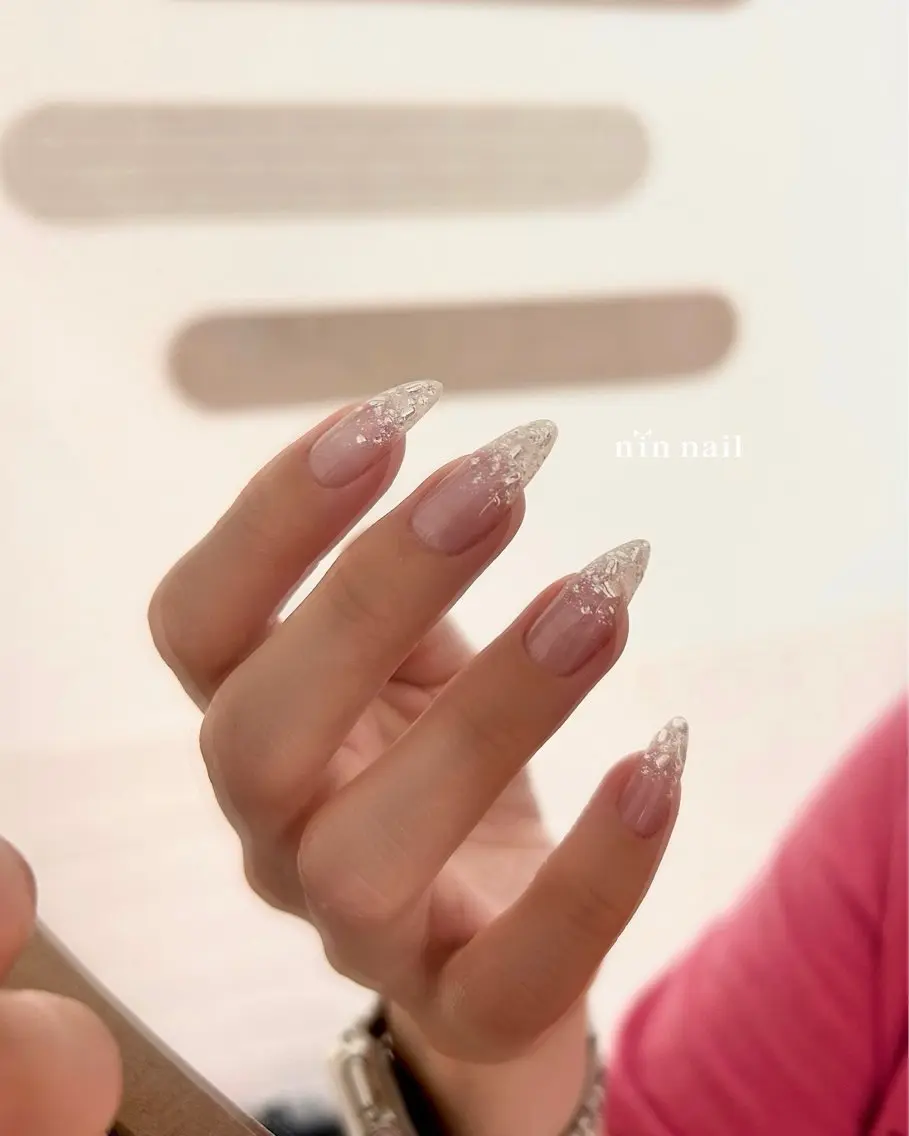 ネイル グラデーション キラキラネイル ラメ(グリッター) ラメグラデーション nin nailのネイルデザイン