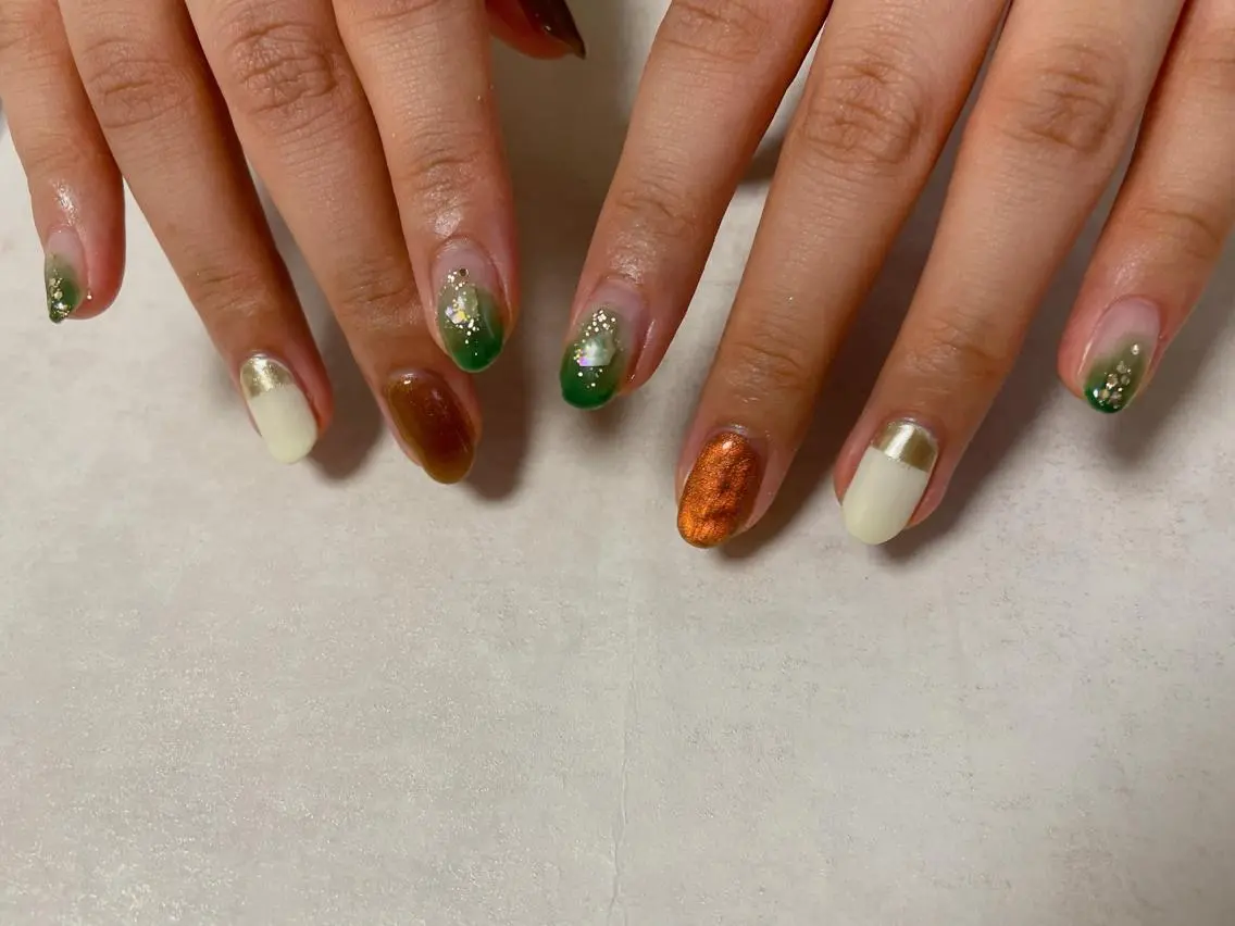ネイル オーロラネイル フラワーネイル フットネイル フレンチネイル ジェルネイル mogunail &blowのネイルデザイン
