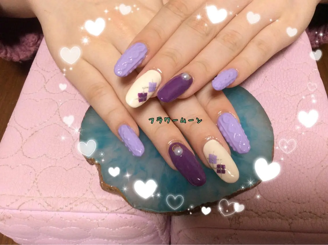 ネイル フラワー ムーンのネイルデザイン