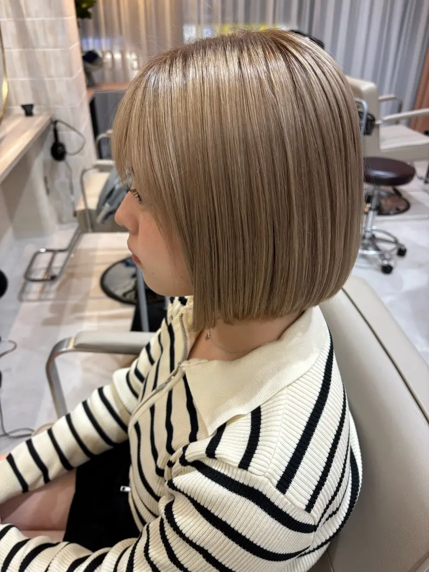 ショート 切りっぱなしボブ ボブ 外ハネヘア 髪質 改善💇‍♀️ナナのヘアスタイル