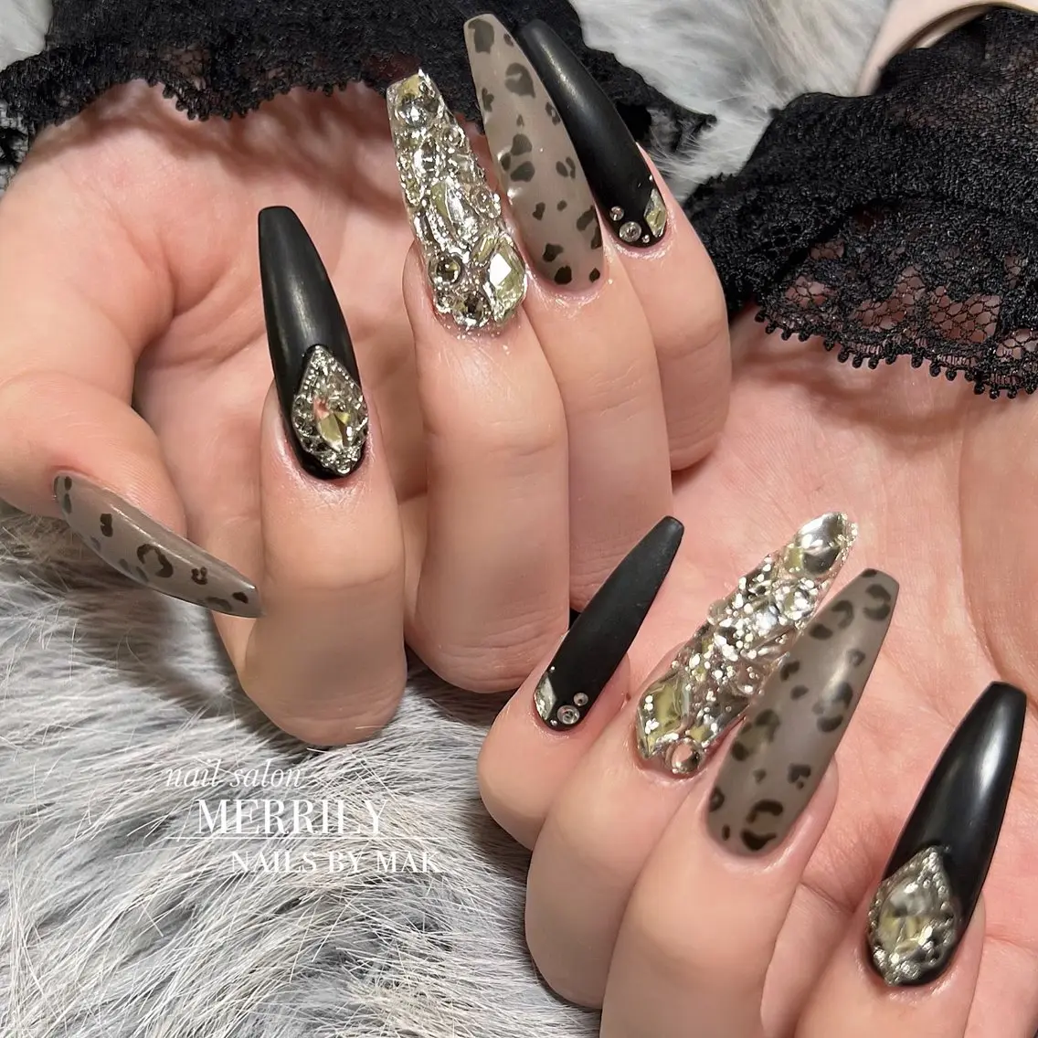 ネイル キラキラネイル ハンドネイル salon de Cheliのネイルデザイン