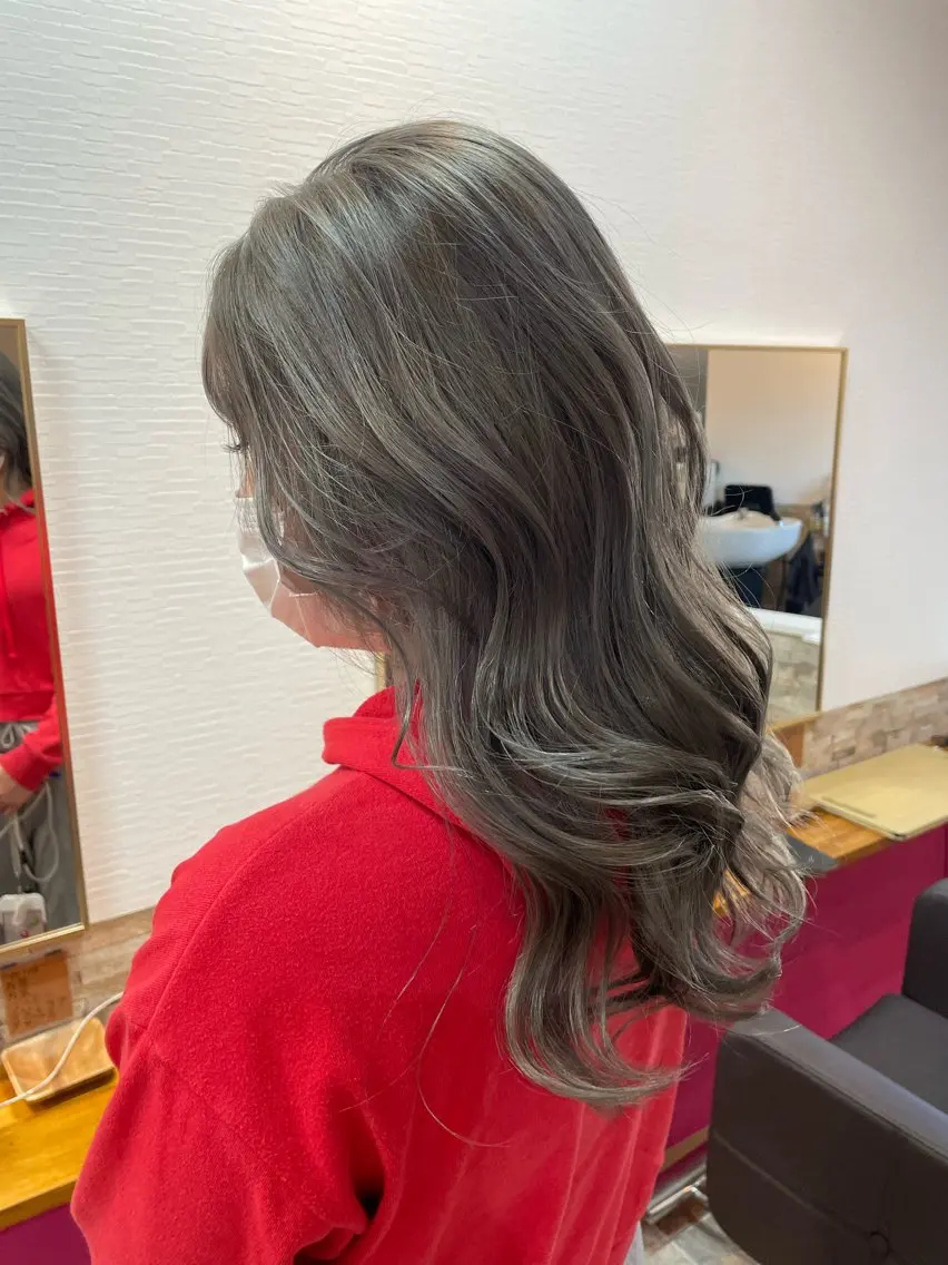 ロング カラー ブリーチ ヘアカラー YUI/ ブリーチカラー🌷のヘアスタイル