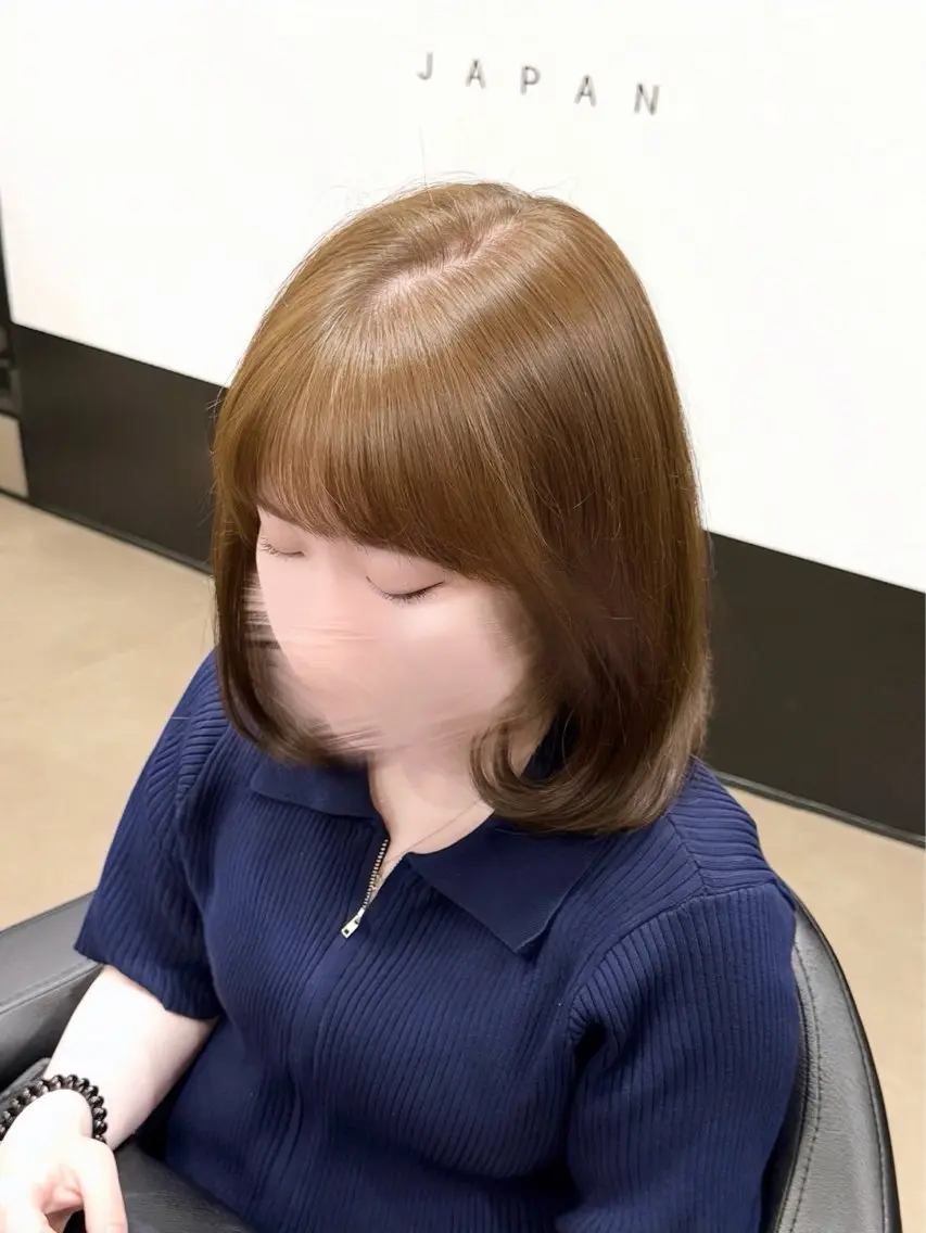 ミディアム ヘアカラー ura/茶屋町/ショ ート/クロスパーマのヘアスタイル