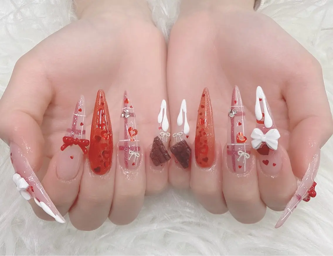 ネイル アートネイル オーロラネイル ボルドー チークネイル フレンチネイル Sakura Nail Salonのネイルデザイン