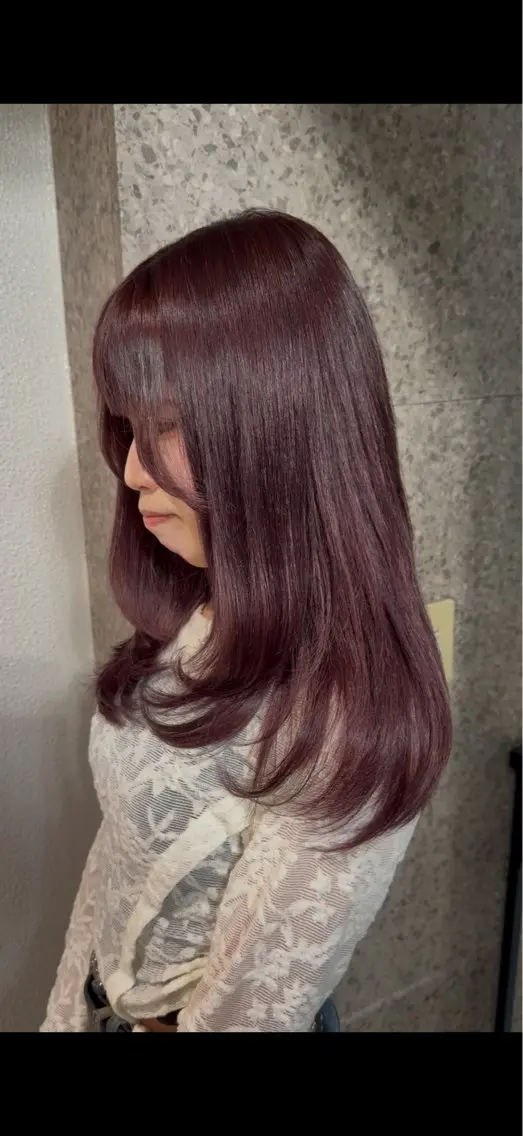 ミディアム カット ヘアカラー CreBiA ひなたのヘアスタイル