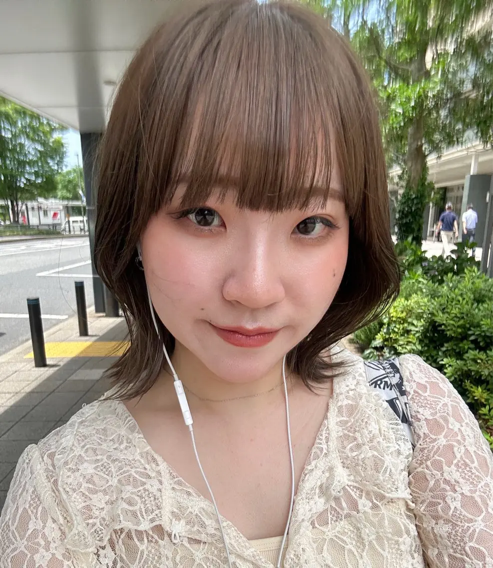 ミディアム カラー ブリーチ 透明感カラー 💟艶カラー・トリー トメント/リサ🤍のヘアスタイル