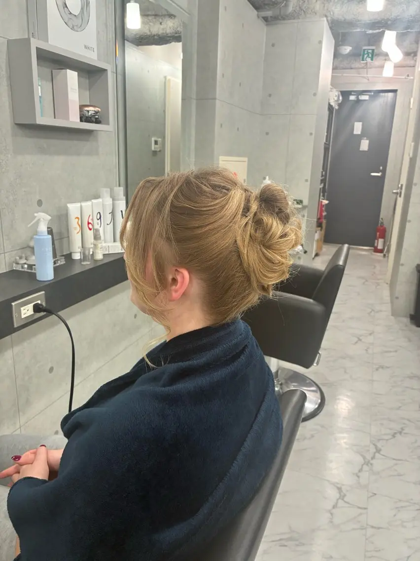 セミロング ヘアアレンジ ヘアセット Endearing 🌟銀座のヘアスタイル