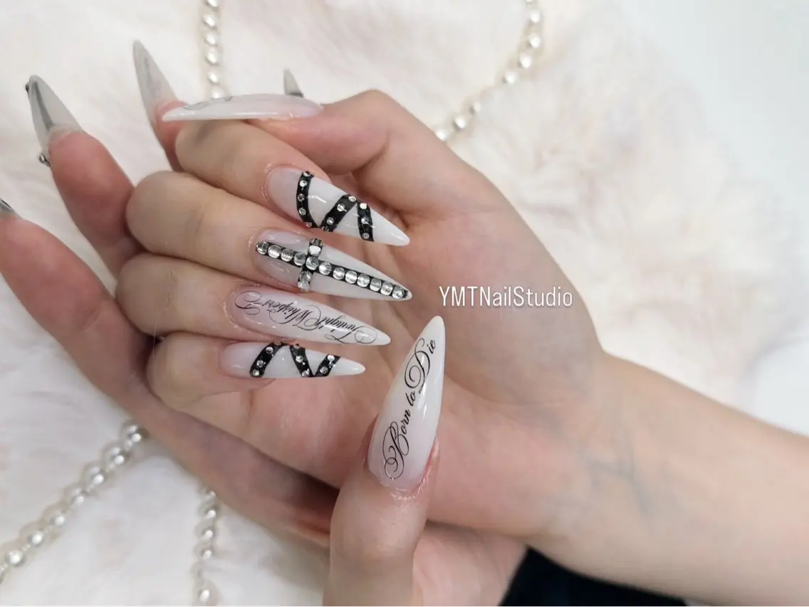 ネイル ハンドネイル YMT__ Nailsのネイルデザイン
