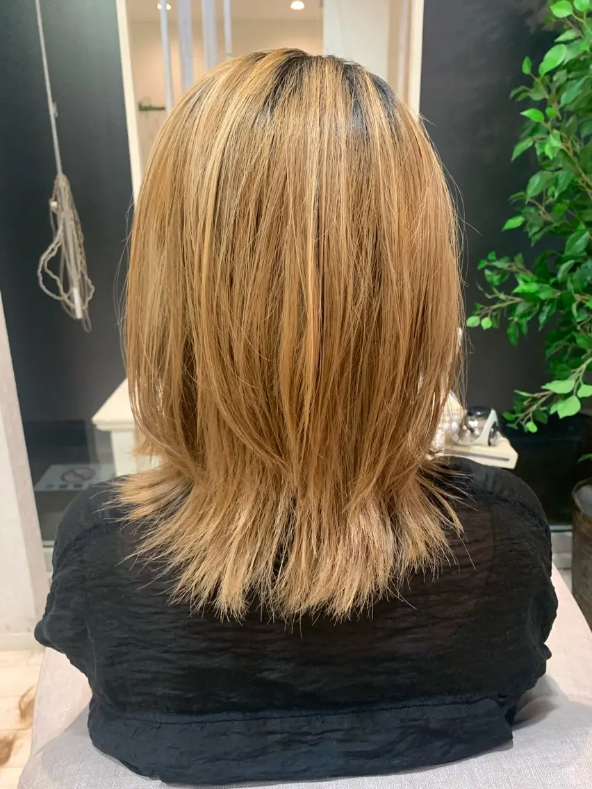 ミディアム レイヤーカット 竹田 夏菜のヘアスタイル