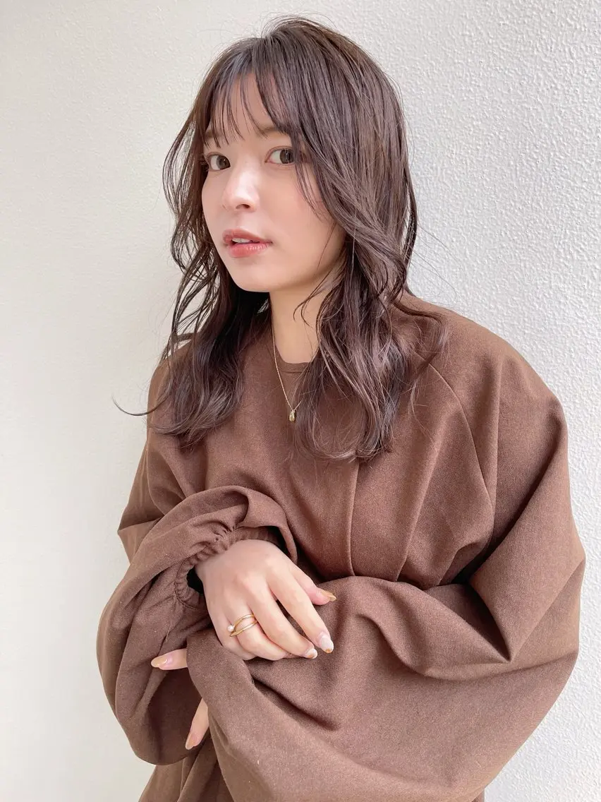セミロング カラー ブラウンカラー チョコレートブラウン レイヤーカット カット ヘアカラー トリートメント AiM 大名　似合わせカットのヘアスタイル
