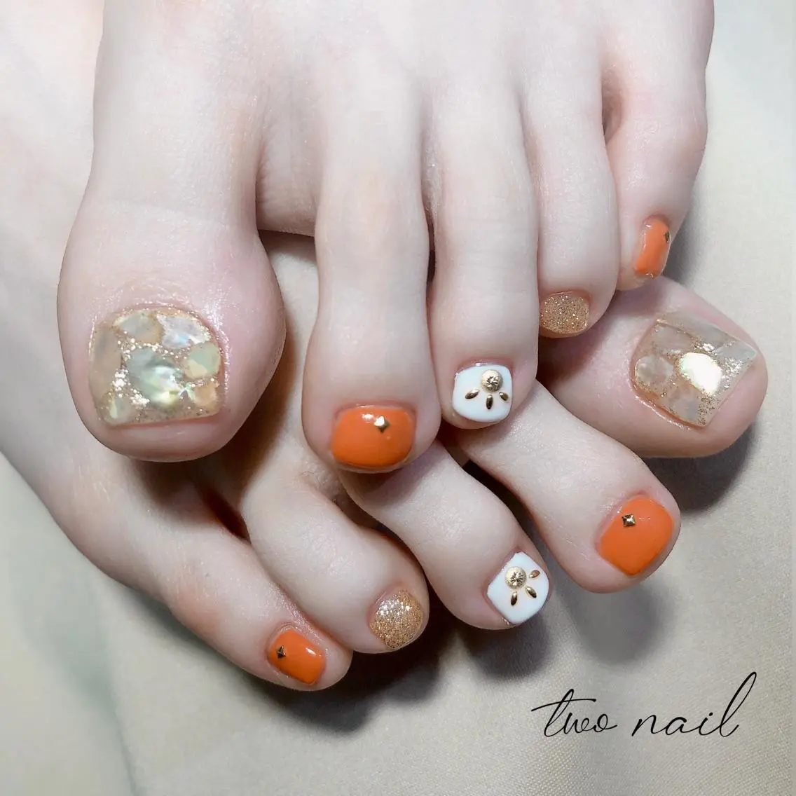 ネイル アートネイル フットネイル ハート ニュアンスネイル ホワイト フットネイル two nailのネイルデザイン