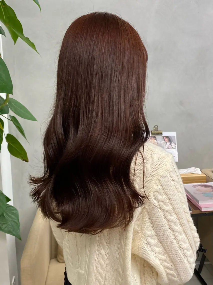 ロング 顔周りカット ロング JESSI / Sopiのヘアスタイル