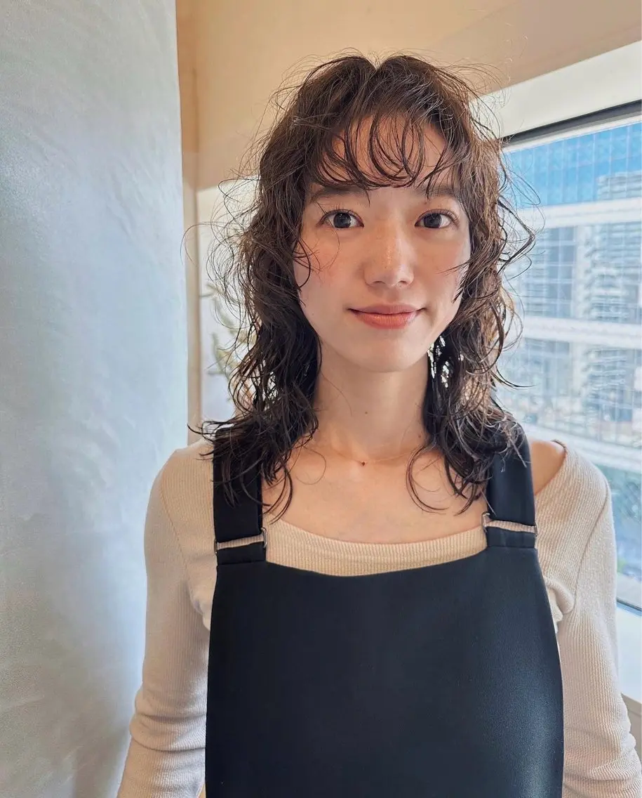 ミディアム パーマ 藤原 怜央のヘアスタイル