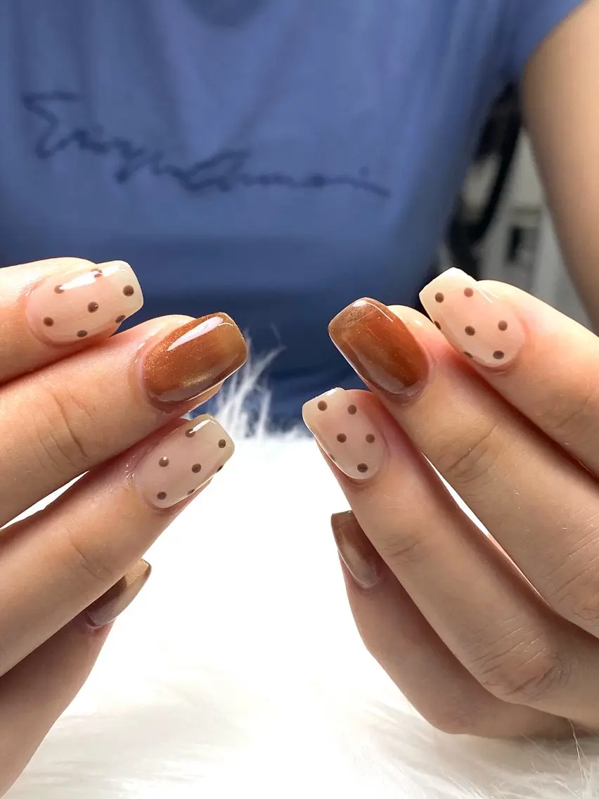 ネイル ジェルネイル キラキラネイル 韓国ネイル 持ち込み ニュアンスネイル RUNA Nemnailのネイルデザイン