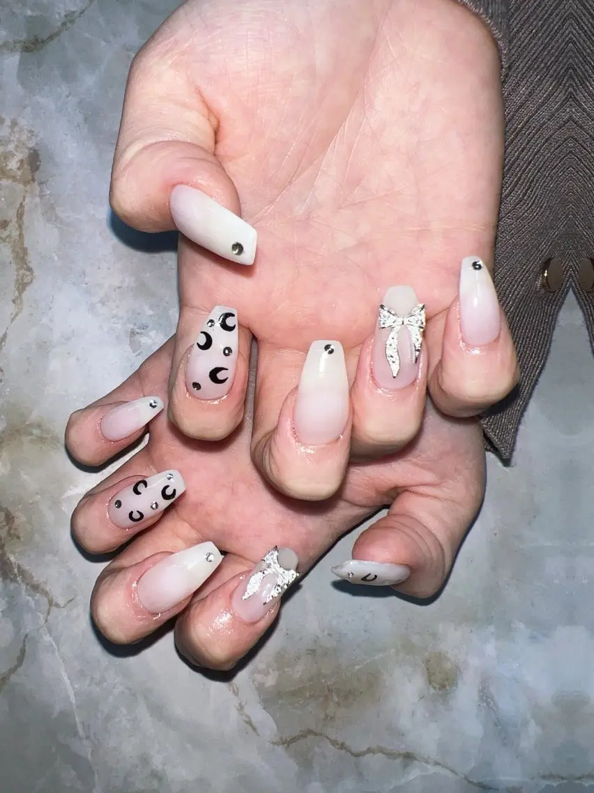 ネイル リボン coco nailのネイルデザイン