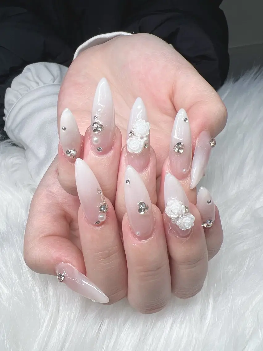 ネイル ハンドネイル Lee Nails チップ長さだし専門店のネイルデザイン