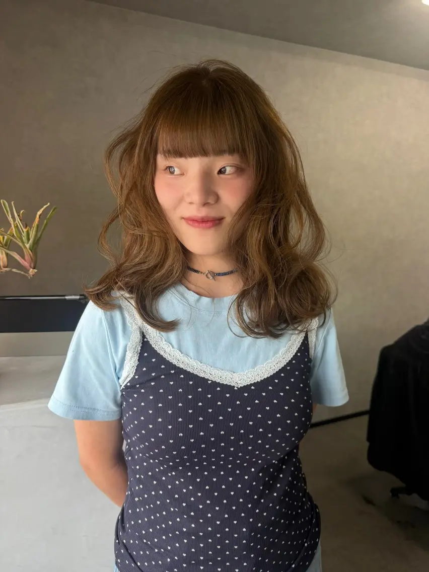 ロング カラー ブリーチ ダブルカラー ブリーチなしカラー ヘアカラー アヤカ （AYAKA）のヘアスタイル
