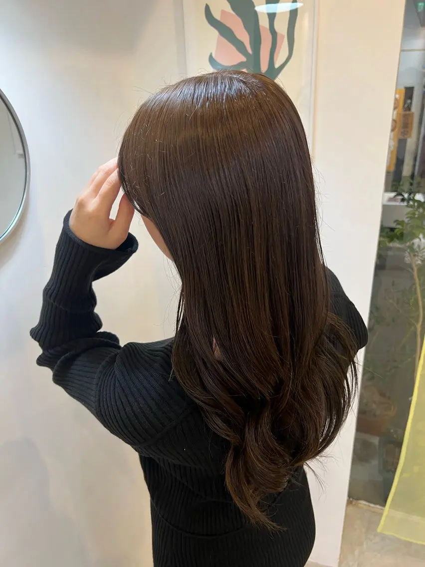 カラー 【YOKE】　西田 乃那のヘアスタイル