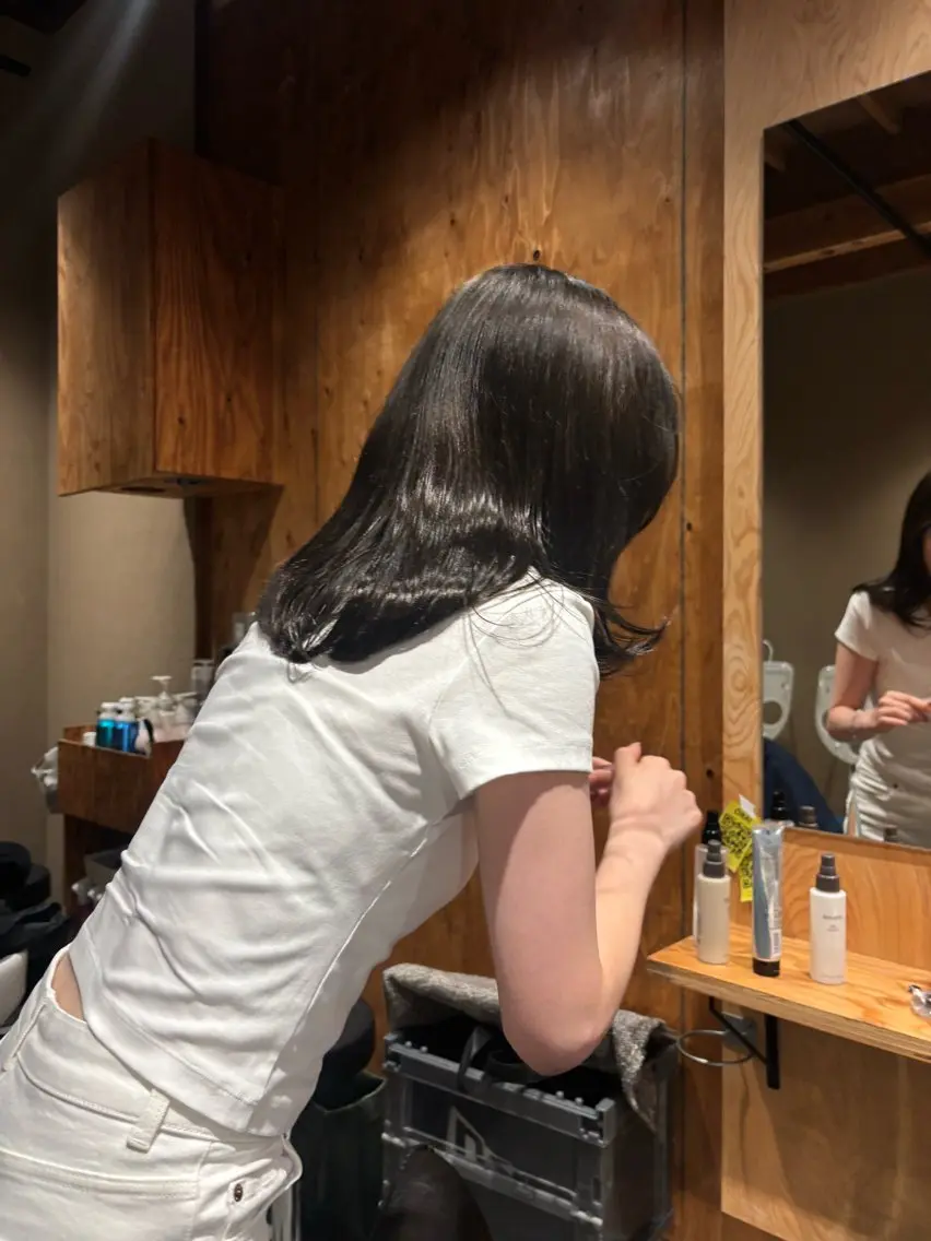 セミロング カラー 透明感カラー イルミナカラー ヘアカラー トリートメント 中津/透明感カラー 上村 菜緒のヘアスタイル