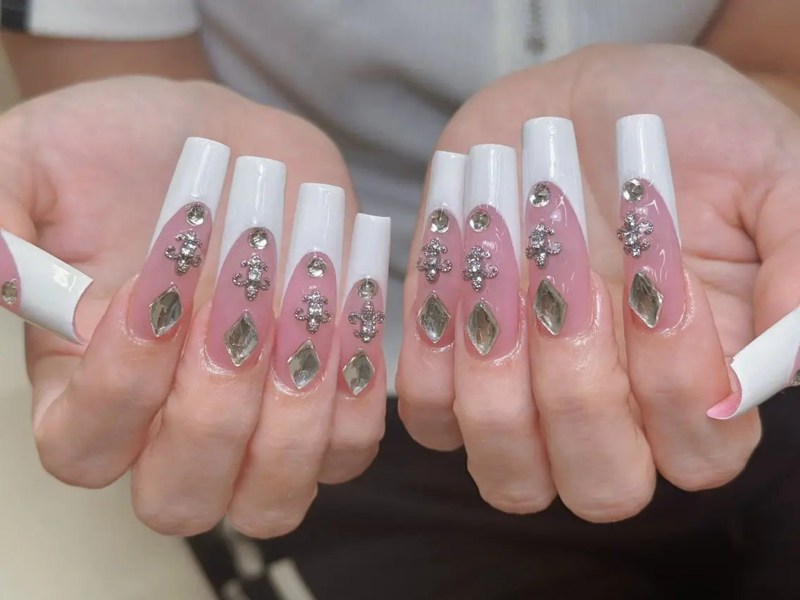 ネイル lucky nail 歌舞伎町のネイルデザイン