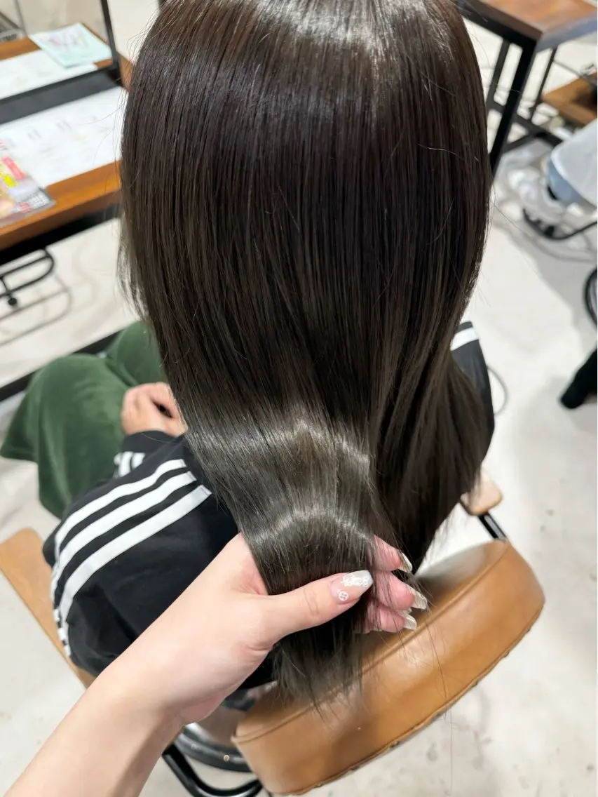 カラー amoretto kiraのヘアスタイル