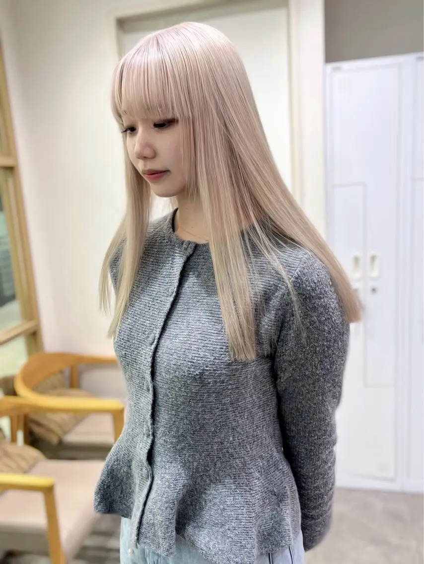 カラー カット ヘアカラー 河原 楓樹のヘアスタイル