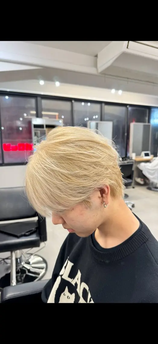カラー メンズ メンズ特化✨ ハイトーン✨永井のヘアスタイル