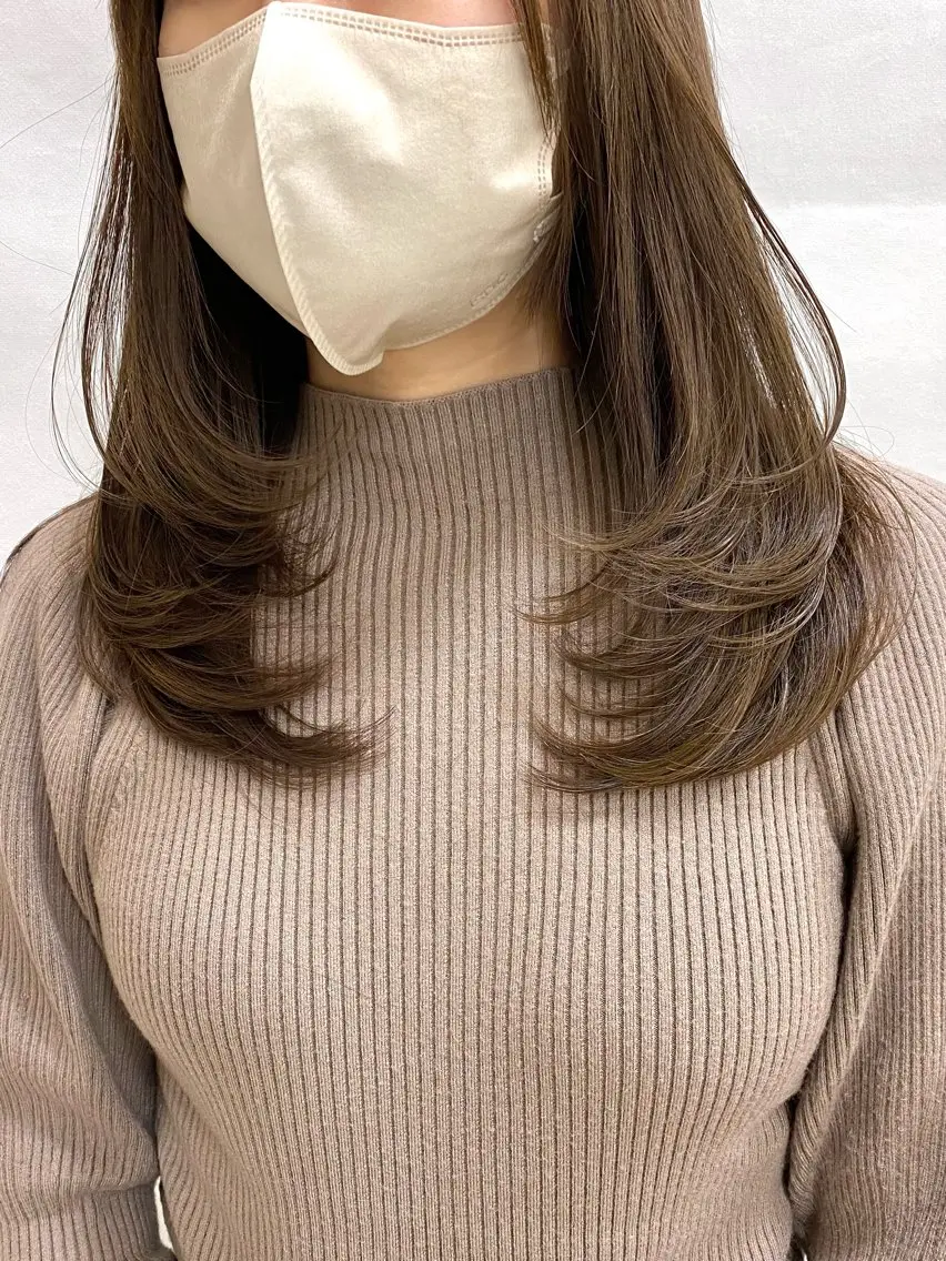 ミディアム レイヤーカット 暗色カラー/レイヤー 🩶KAITOのヘアスタイル