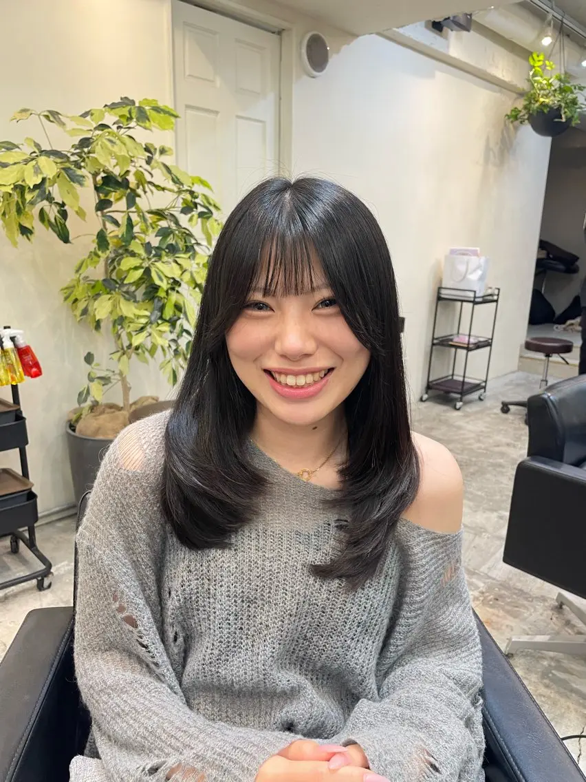 セミロング レイヤーカット 🌱 はるかのヘアスタイル