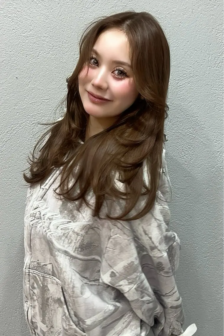 ロング カラー ベージュカラー ブリーチ ダブルカラー ブリーチなしカラー 小顔カット カット ヘアカラー トリートメント 表参道/ワンホンヘア SAAYA🖤のヘアスタイル